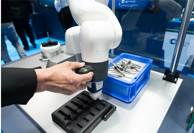 Schunk: Collaborative Bin Picking