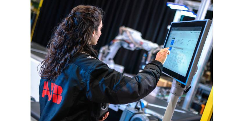 ABB and LandingAI Unleash the Power of Generative AI for Robotic Vision