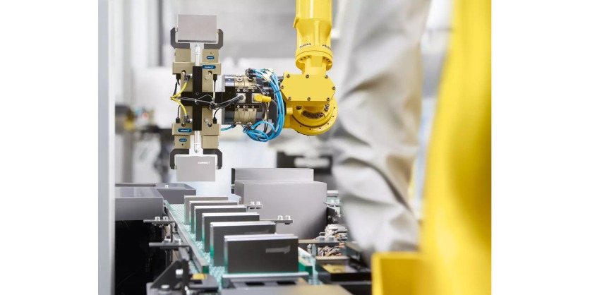 Flexible Workpiece Handling for Robots from SCHUNK