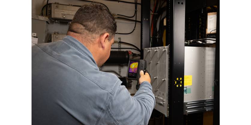 Flir iXX-Series Combines Thermal Camera with App-Enabled Functionality to Transform Asset Condition Monitoring Tasks