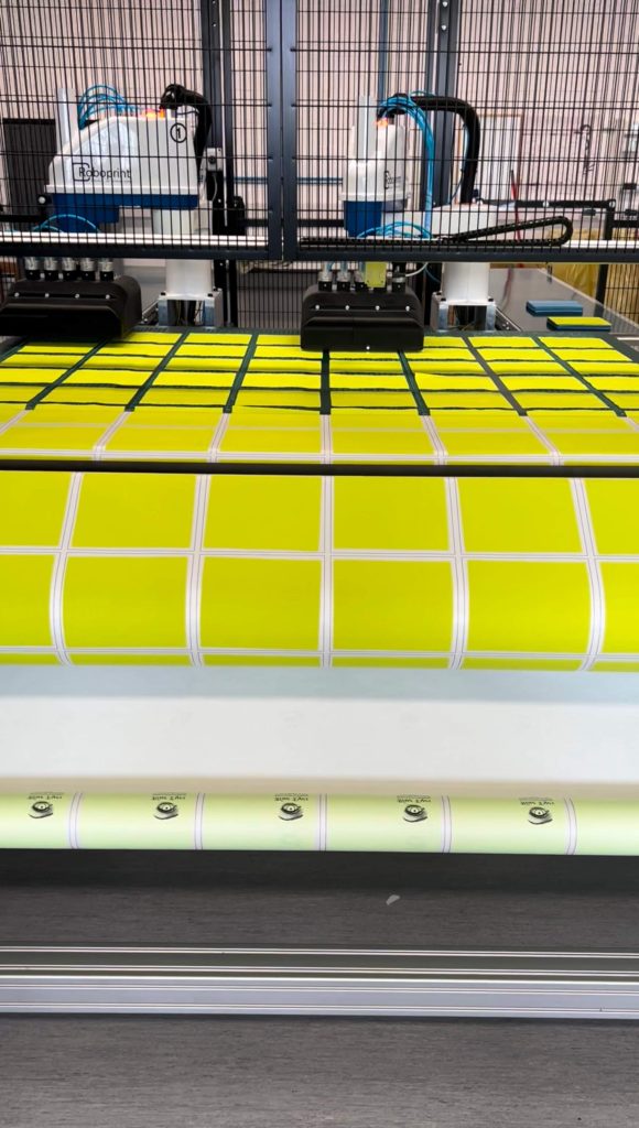 Giving Lens Cleaning Cloths a Robotic Hand