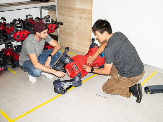 maxon Story: Robotic Companion.