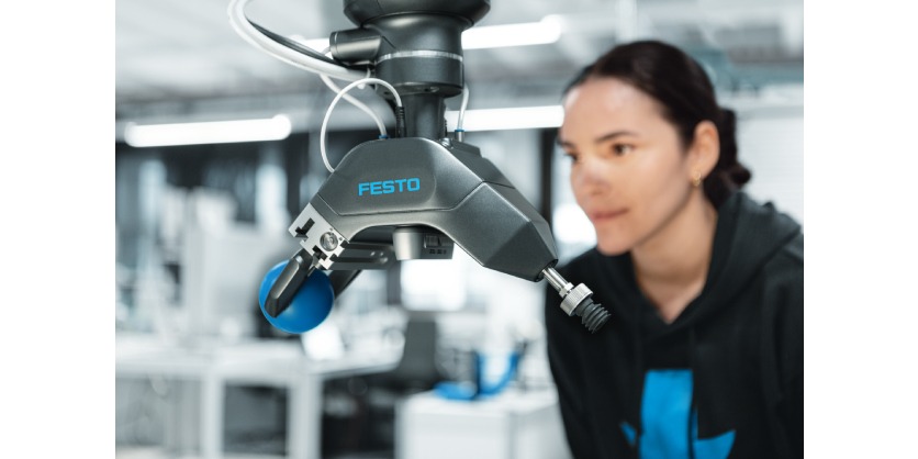 Festo’s GripperAI: Flexible and Reliable Bin Picking for Logistics