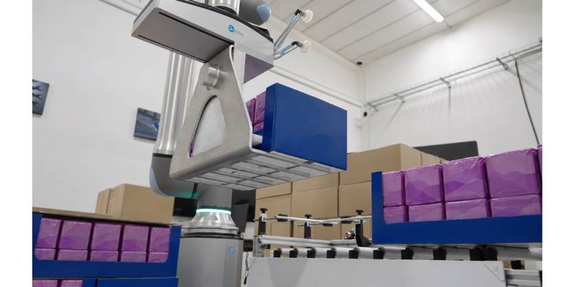 OnRobot Launches 2FGP20 Fork, a Ready-to-Deploy Electric Gripper for Challenging Palletizing Applications